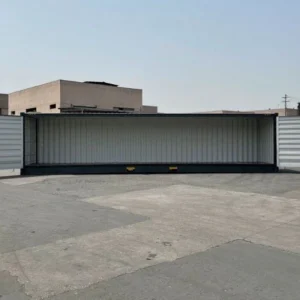 Contentor marítimo novo de 40 pés com laterais abertas, cor cinzenta.