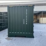 Contentor High Cube de 40 pés com 4 portas laterais, verde escuro.